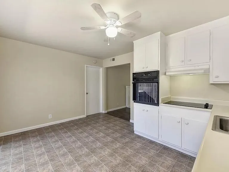 3621 Cody Way — Photo 9