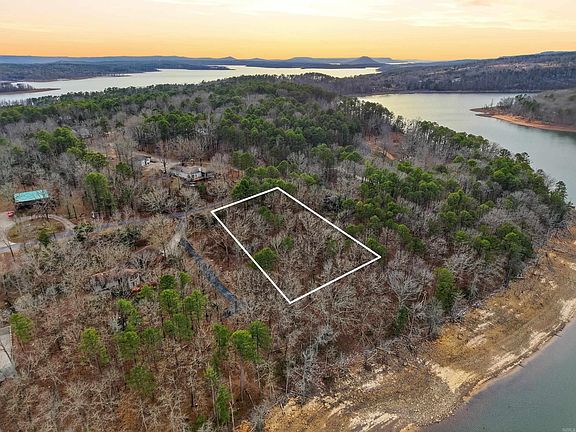 3rd image of 51 Valhalla Dr