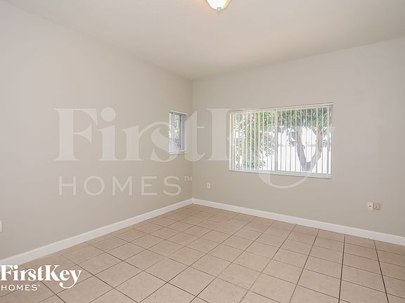 5th image of 14200 SW 132nd Ave