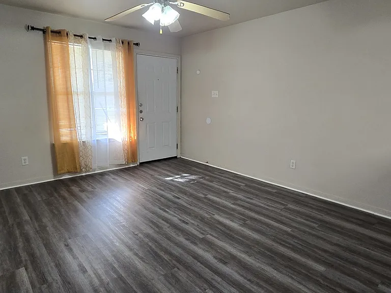 418-D Brittney 3 living rm (3)_08042026