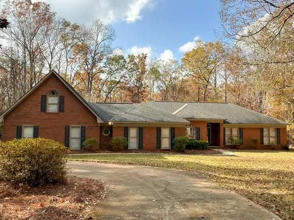 1270 Big Sky Dr, Hamilton, GA 31811