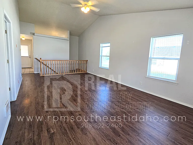 2801 E Chasewood Dr — Photo 19