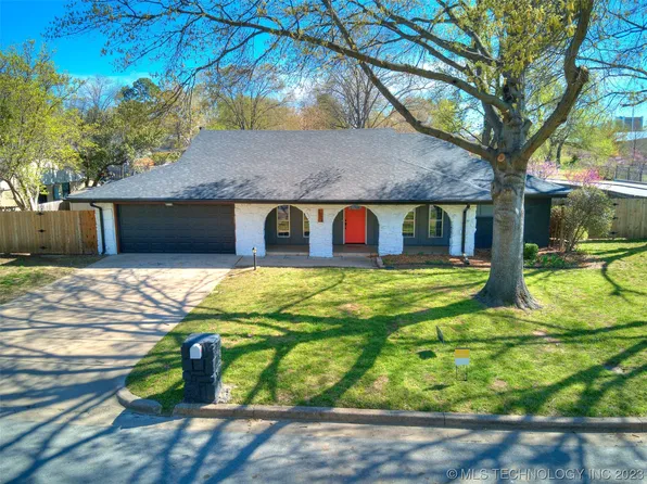 2904 E 76th Pl, Tulsa, OK 74136