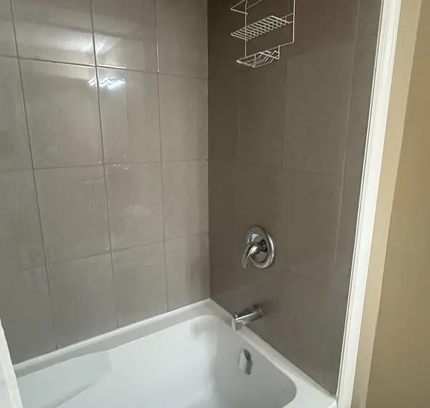 8446 Jennifer Cres #LOWER — Photo 14