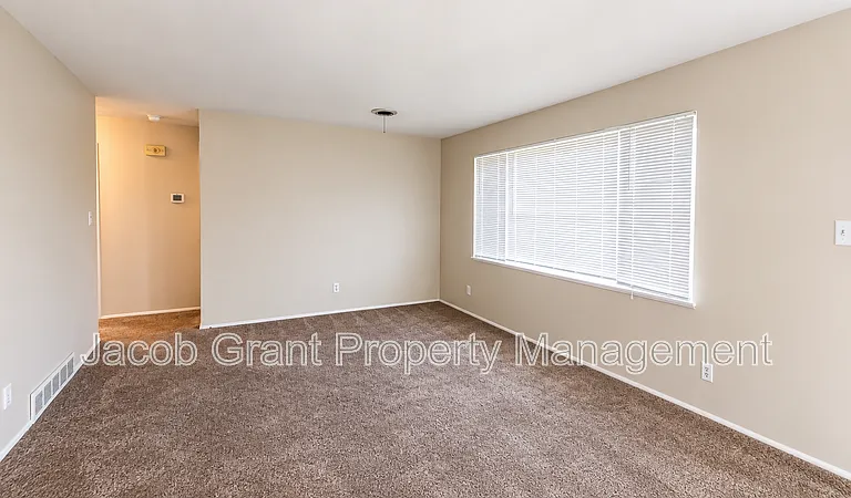298 W 17th St #288 — Photo 3