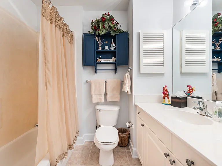 97 N Windward Point Dr #102 — Photo 19