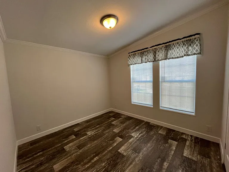 328 Eland Dr #328 — Photo 9