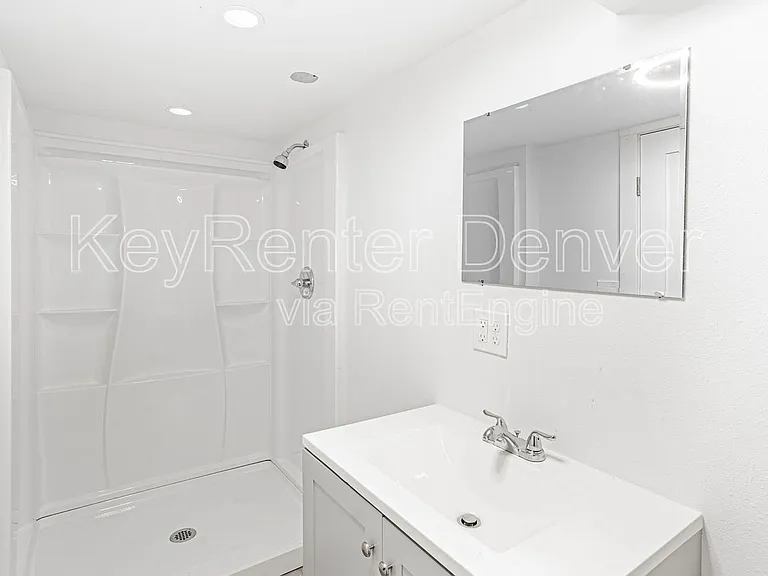 421 N Stuart St — Photo 33