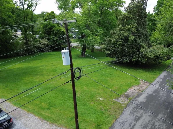 805 Sycamore St, Murray, KY 42071