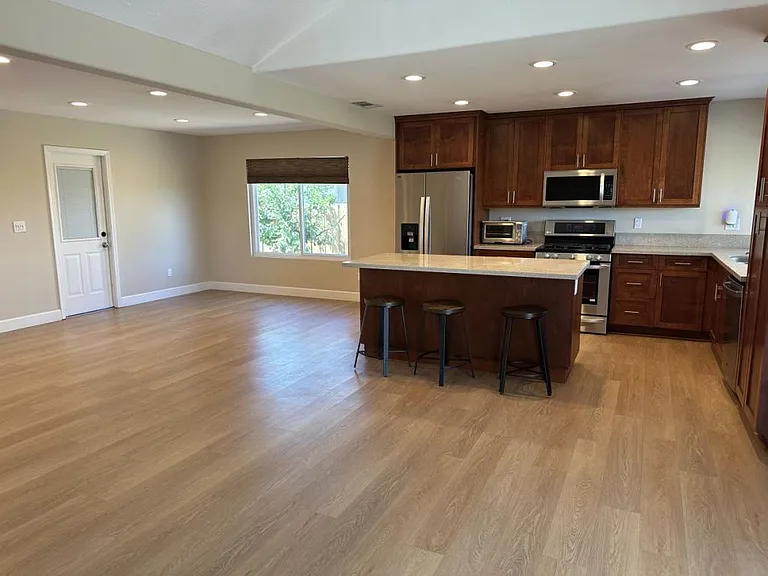 4636 Benhurst Ave — Photo 3