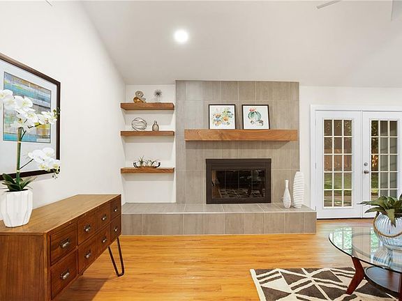 5th image of 5811 Coolbrook Dr