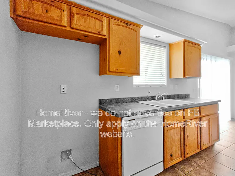 2806 Palisades Dr #101 — Photo 8