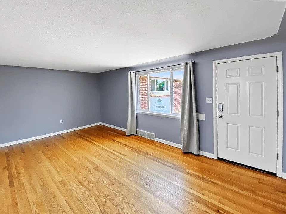2 bed, 1.0 bath, 888 sqft, $2,050 — Photo 4