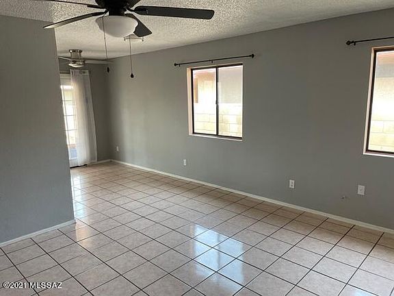 5th image of 1647 W Maplewood Dr