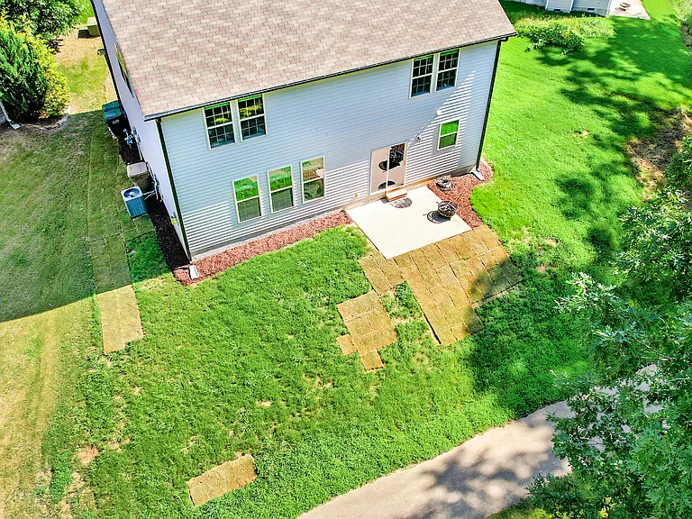 118 Hemlock Green Ln — Photo 6