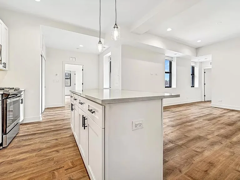 2219 N Hamilton Ave #4 — Photo 8