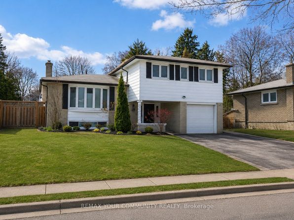 107 Orchard Heights Blvd, Aurora, ON L4G 2Z8