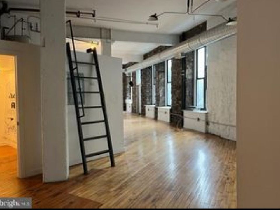 This is your view as you enter through the front door. The bathroom is directly in front of you, while the bedroom door is to your right.