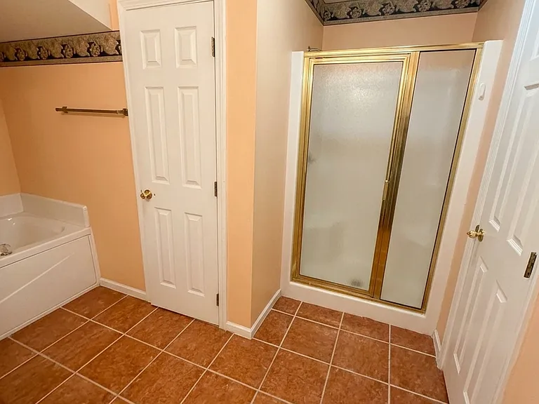 1300 Lomond Dr — Photo 19