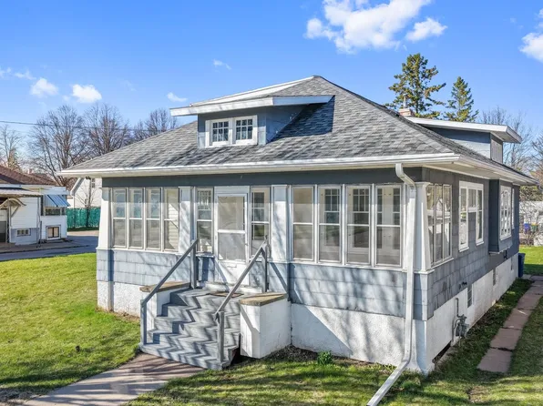 802 9th St, Green Bay, WI 54304