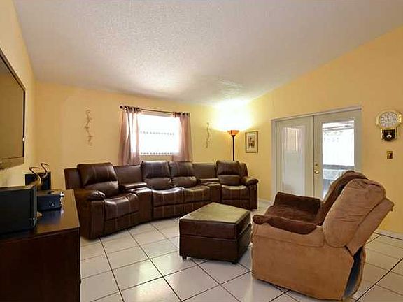 4th image of 21054 Grouper Dr