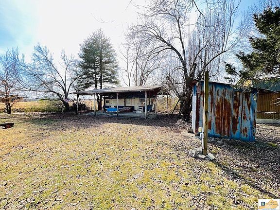 4th image of 50 Horseshoe Dr