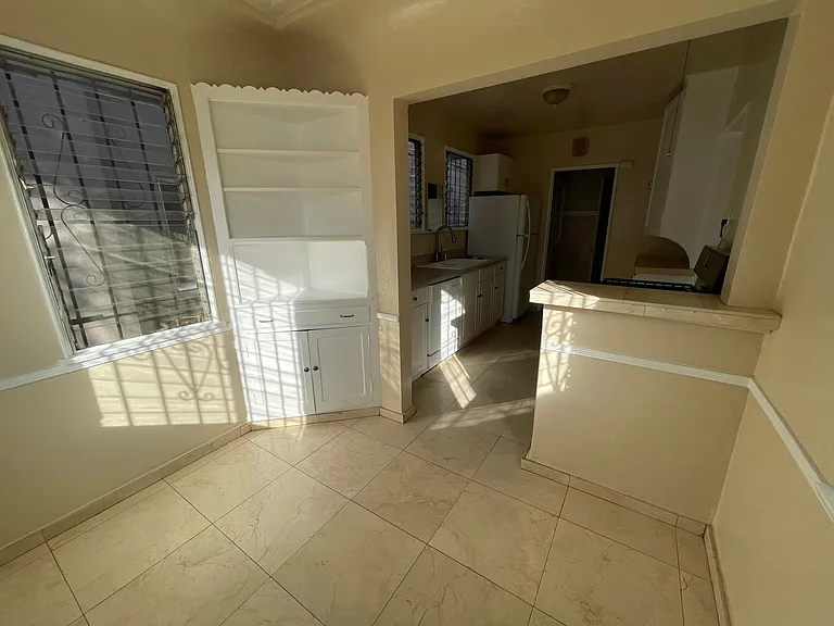 1060 S Corning St — Photo 7
