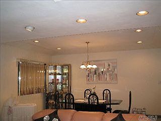 3rd image of 6 Fern Dr W