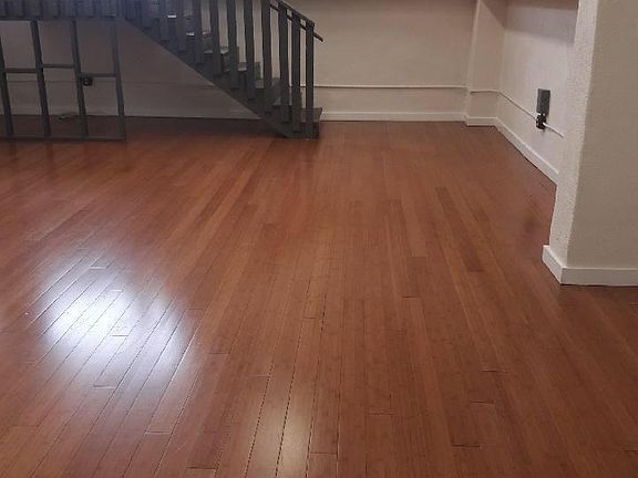 2nd image of 24 E Vine St Ste C