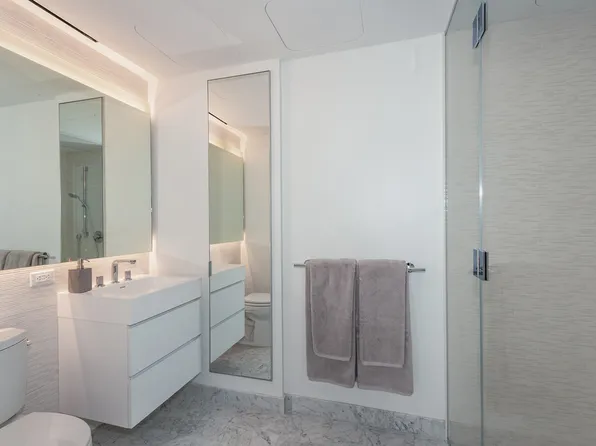 242 West 53rd Street image 7 of 18