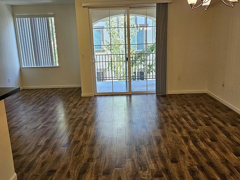 Diamond Creek Apartment — Photo 39