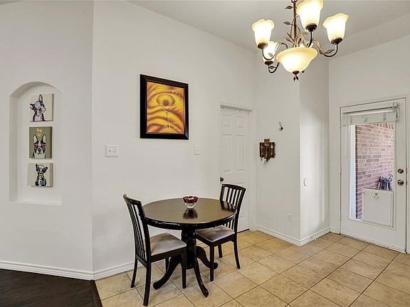 4th image of 3900 Rose Ct