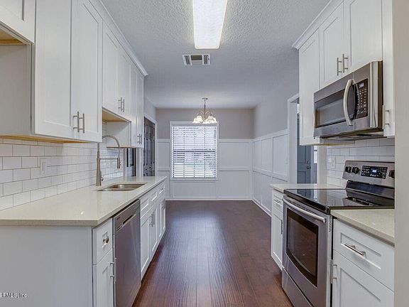 2nd image of 3570 Lazy Willow Ct