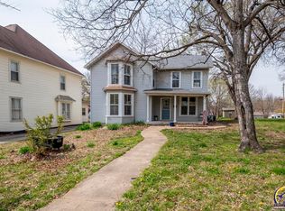517 Nebraska Ave, Holton, KS 66436