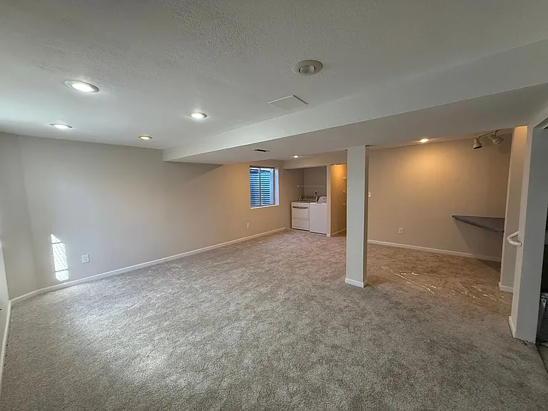 818 Spyglass Cir — Photo 22