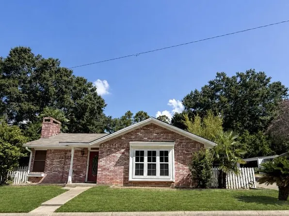 900 Pearl St, Jasper, TX 75951
