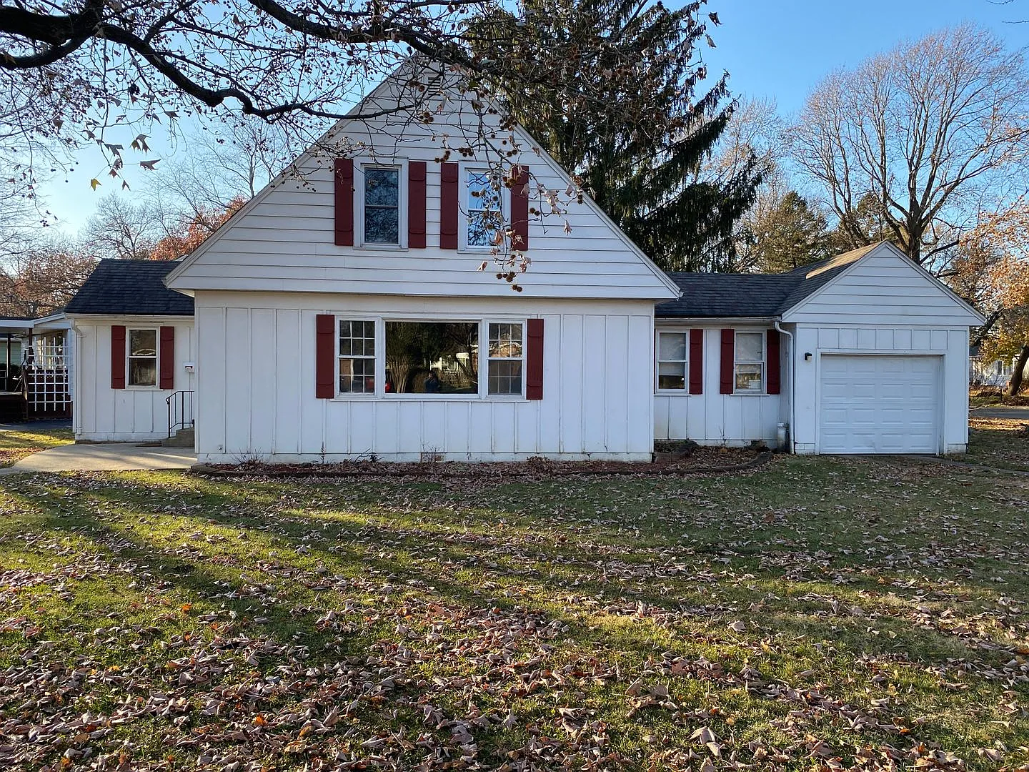 4 Bedroom House — Photo 2