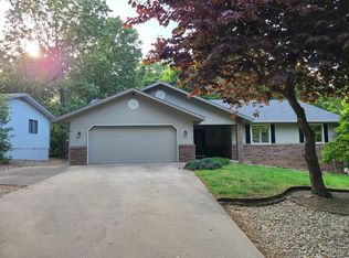 11 Watchet Ln, Bella Vista, AR 72715