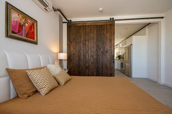 Rented by Hello Living LLC | media 29