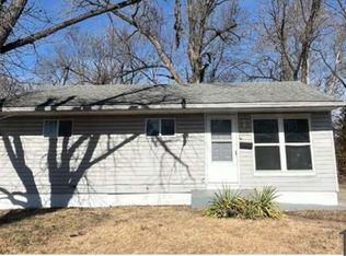 113 Glen Garry Rd, Saint Louis, MO 63137