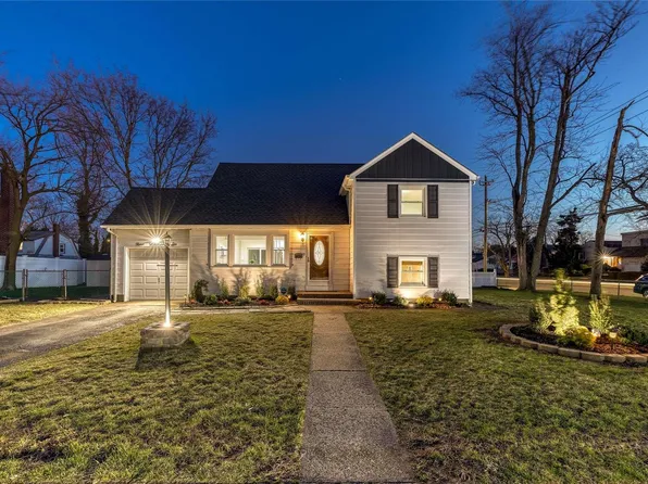 906 Hastings Street, Baldwin, NY 11510