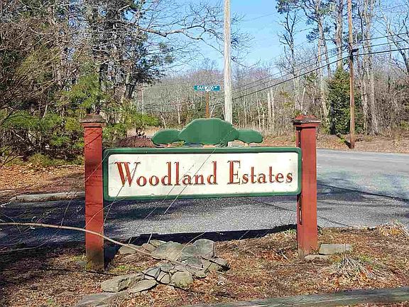 5th image of 120 E Woodland Ave