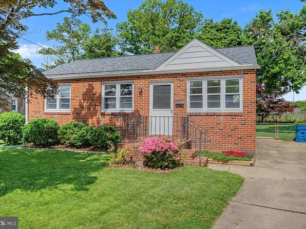211 Dumont Rd, Wilmington, DE 19804