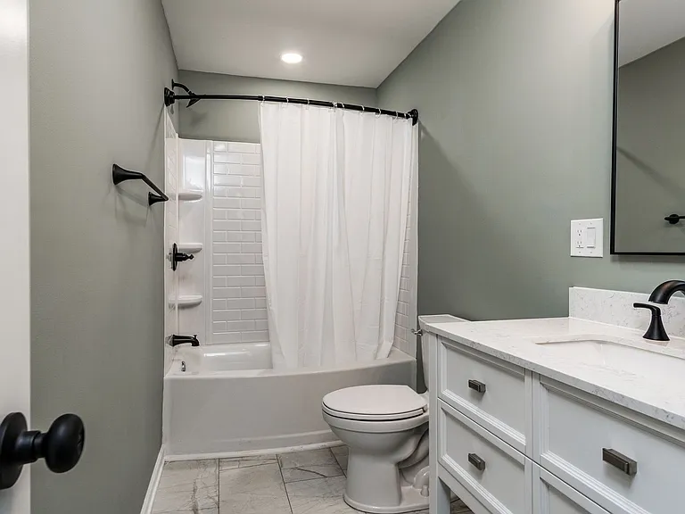 101 McCormick Cir — Photo 22