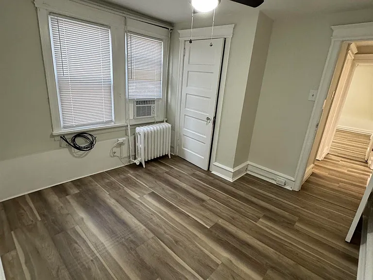 114 N Harvard Ave #1 — Photo 11