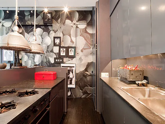 Sold by Sotheby's International Realty | media 18