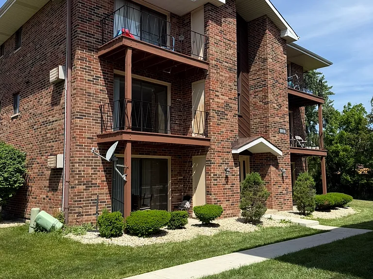 5916 Corey Ln #2B — Photo 1
