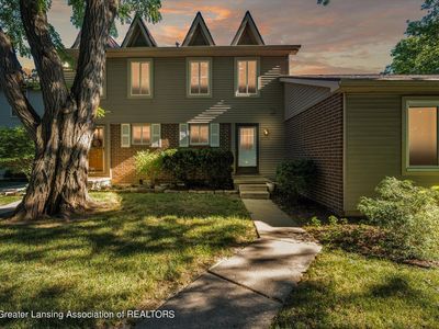 2014 Blue Lac Dr, Haslett, MI, 48840