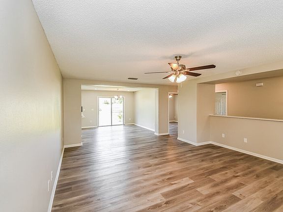 5th image of 7118 Newman Lake Ct