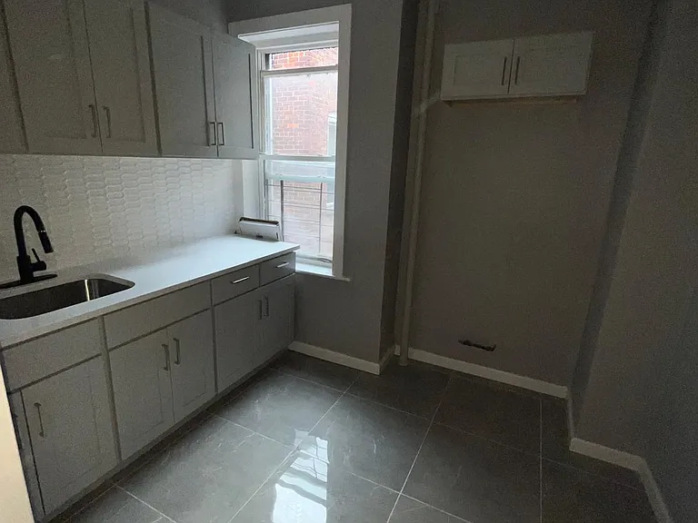 759 Highland Ave #H11 — Photo 9